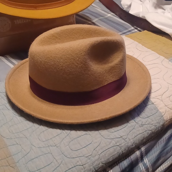 Stylish Men's Fedora Hat Collection - Picture 12 of 14